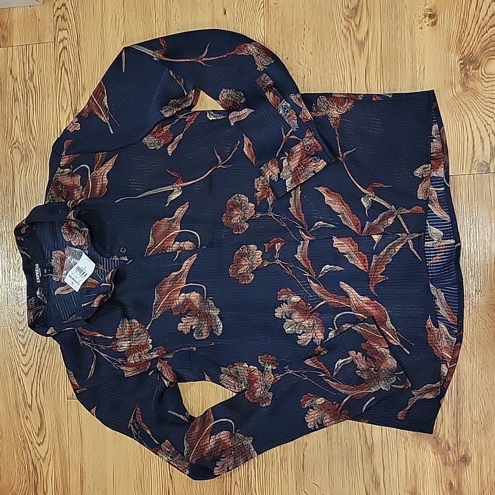 Express Sheer Portofino Printed Blouse NWT Size Medium Navy Blue